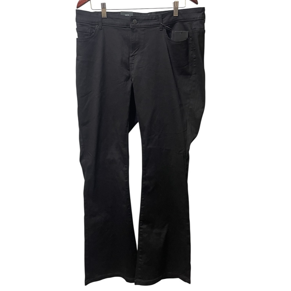 Vero Moda Black Mid Rise Flare Leg Curvy Jeans 16W (48 x 32L) NWT